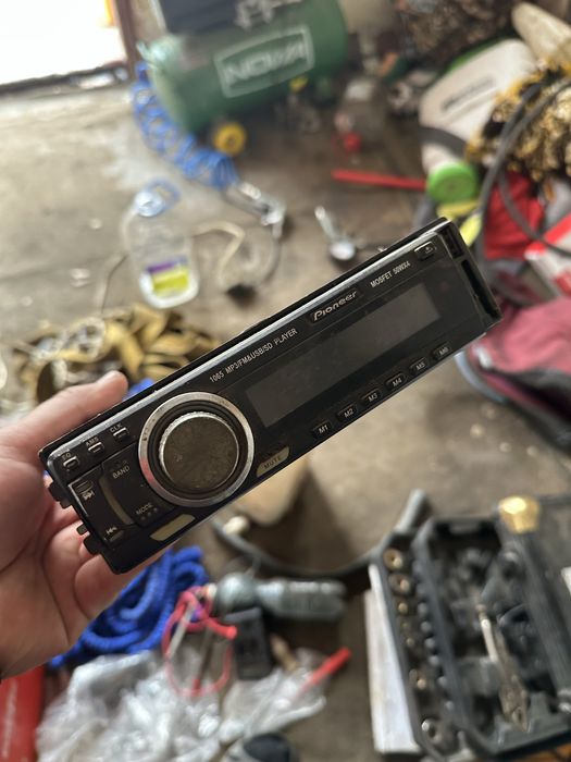 Продам магнітолу pioneer робоча