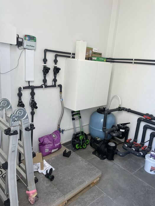 Manutenção e limpeza de piscinas