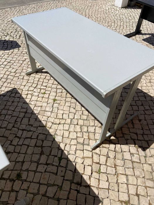 Conjunto de 3 Secretárias de Escritório – Só 130€!