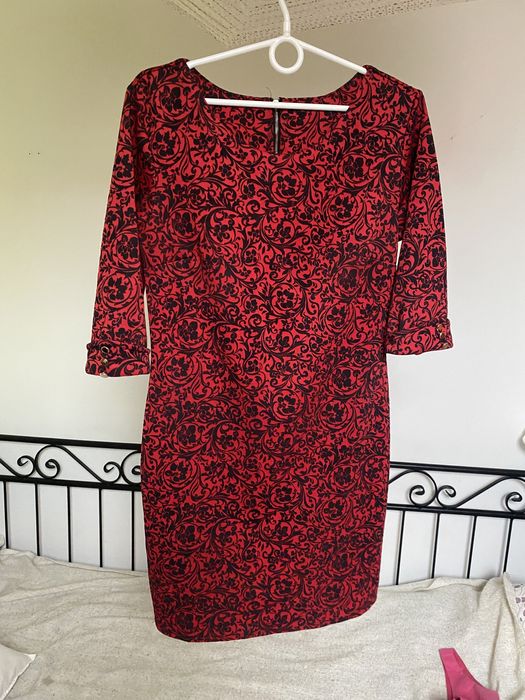 Sukienka czerwona, wieczorowa