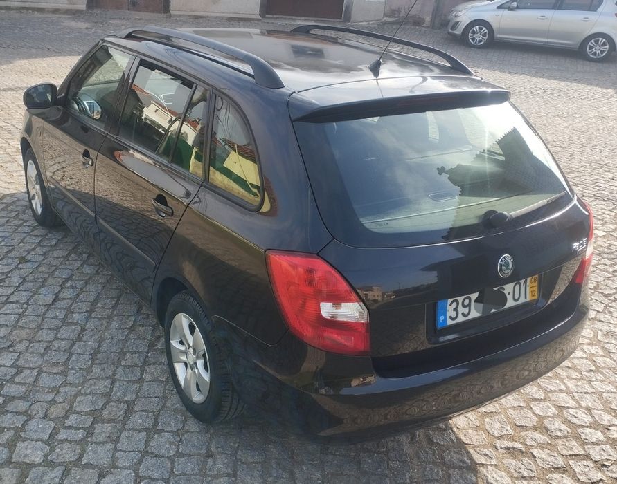 Skoda Fábia 1.2i Sw Gasta 5 lts aos 100 kms