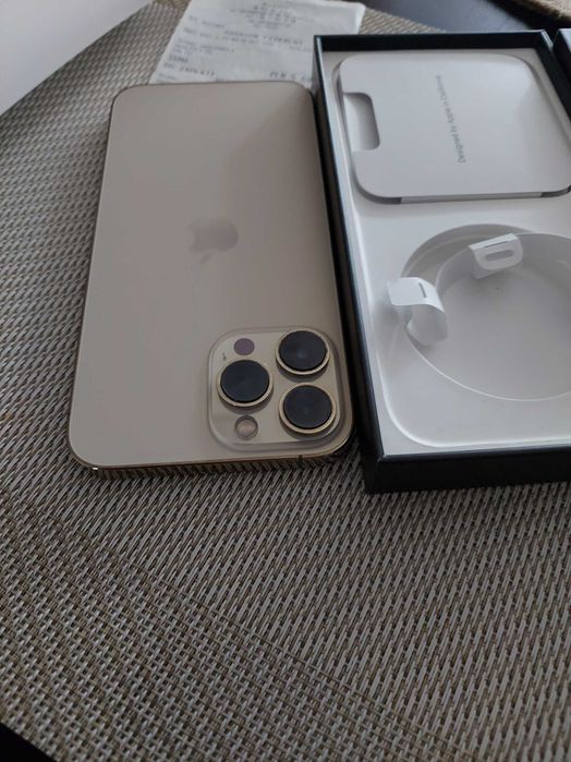 Iphone 13 Pro Max złoty wygląda jak nowy