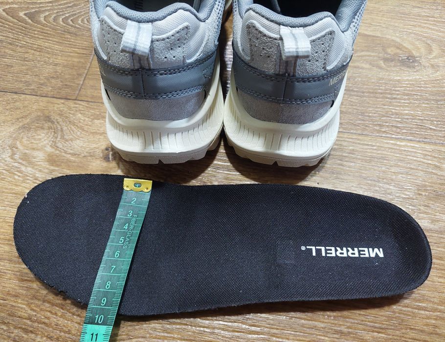 Жиночі кросіки от merrell.