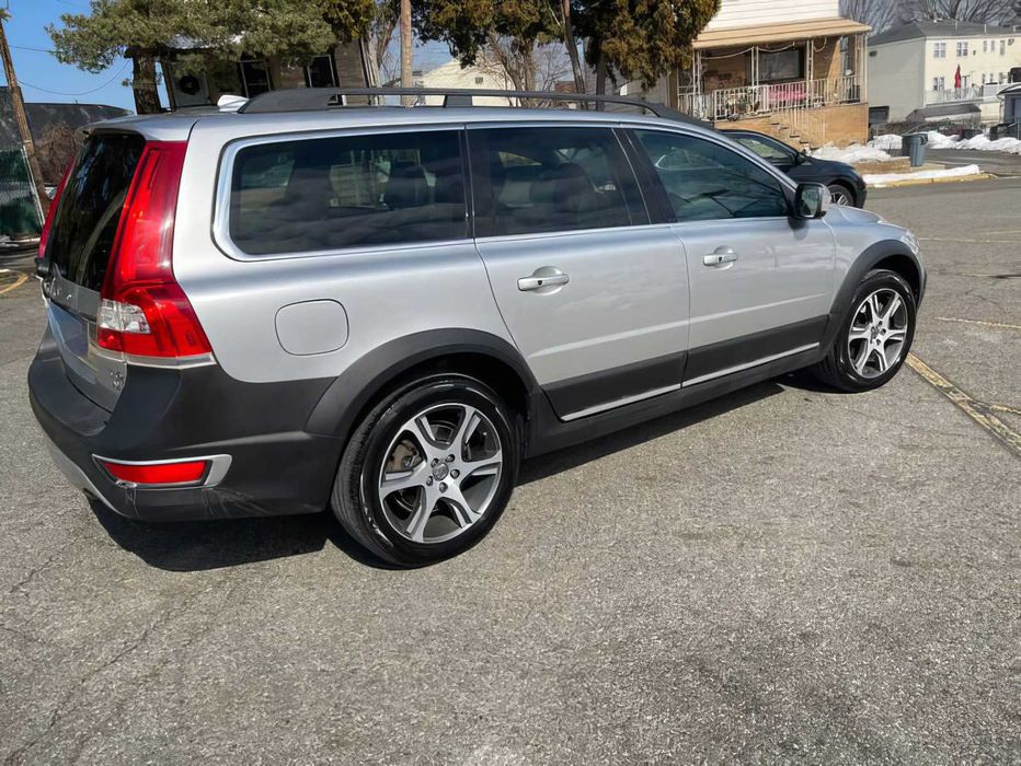 Volvo XC70 T6      2015