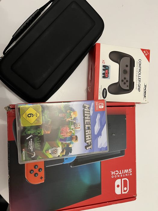 Nintendo Switch V2 + Minecraft + etui + akcesoria