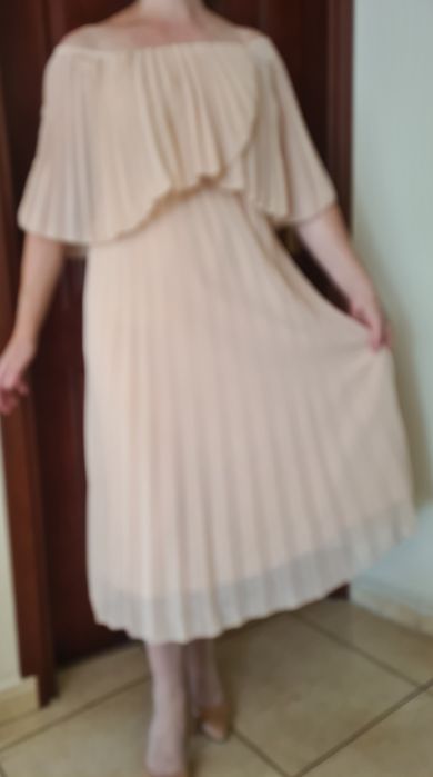 Suknia midi plisowana odkryte ramiona r.36-38"Asos"