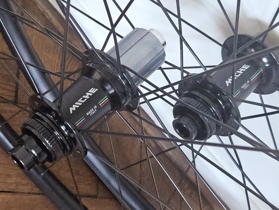 Koła MICHE Reflex RX26 / hamulce tarczowe / gravel lub szosa / shimano