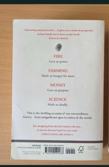 Livros "Sapiens"  de Yuval Noah Harari