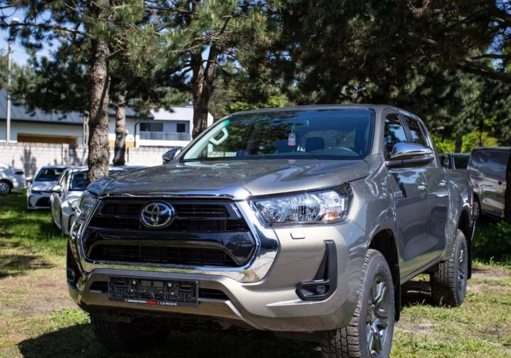 Разбока Toyota Hilux дзеркала