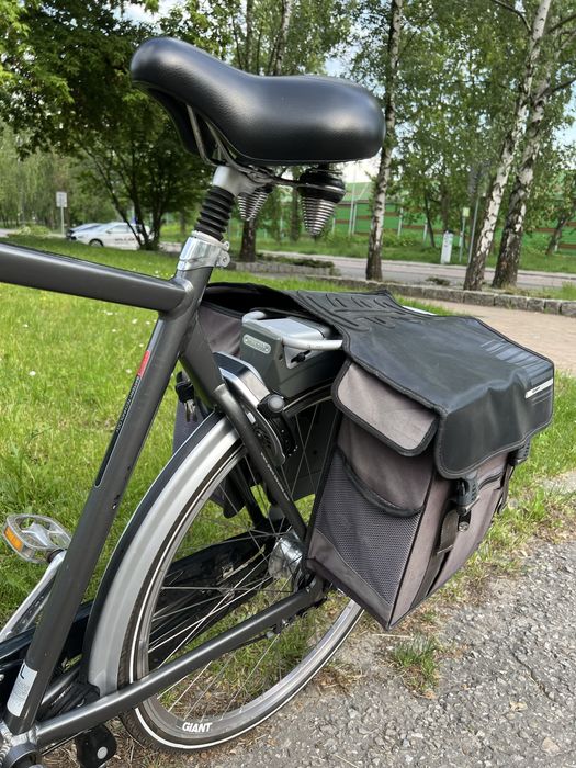Rower elektryczny GIANT TWIST koła 28 cali zadbany