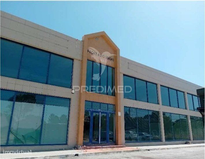 Armazém industrial em Palmela
