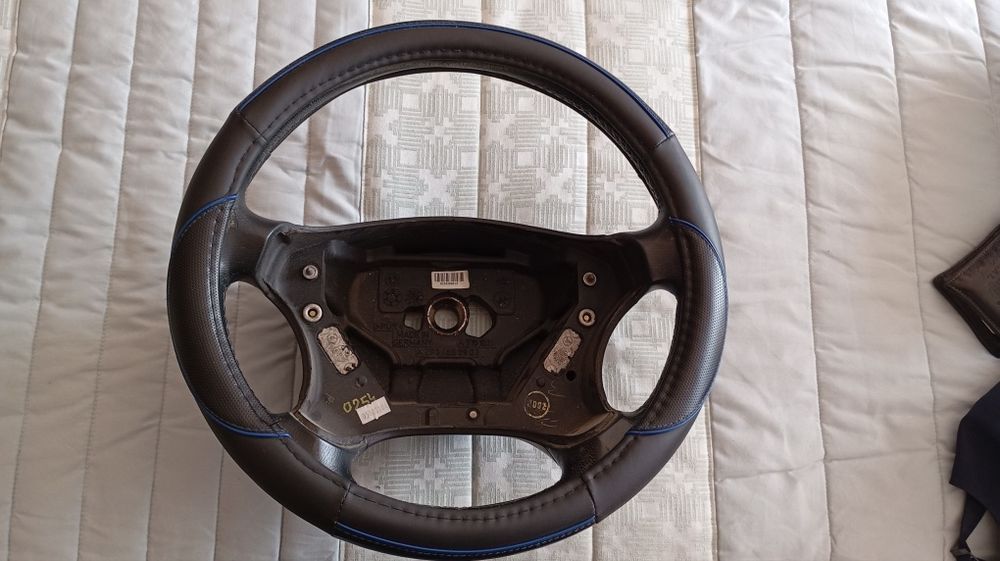 Vendo Volante + Airbag e Quadrante fase 1

Quadrante fase 1 - 50€

Valor negociável