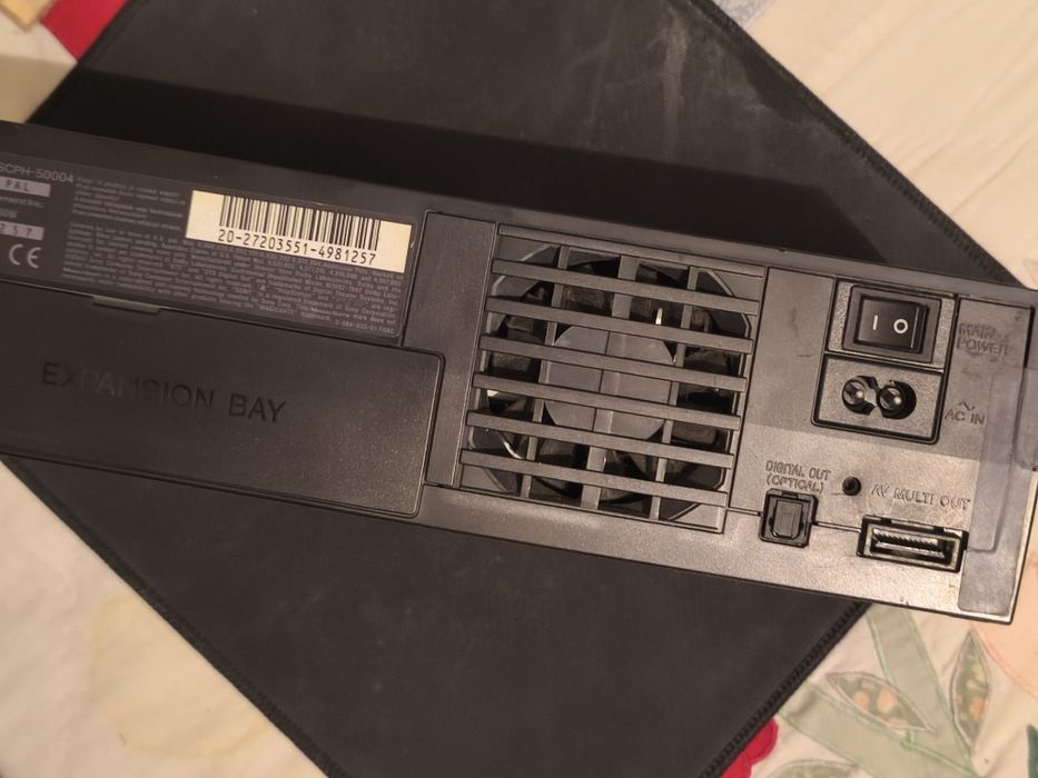 PlayStation 2 FAT (Apenas Consola / Para Peças ou Reparar)