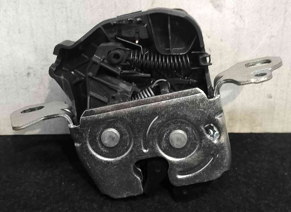 Fechadura / Fecho da Mala - MERCEDES-BENZ C-CLASS