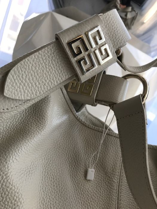 Torebka worek givenchy bezowa ecru skorzana skóra