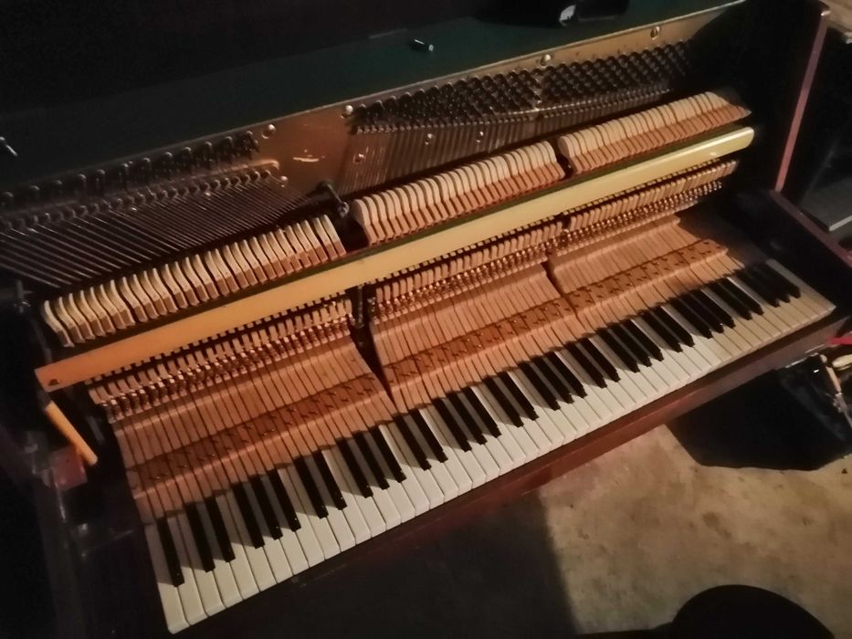 Sprzedam Pilnie Pianino Etyde