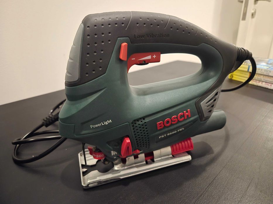 Serra Tico-Tico Bosch PST 9500 PEL - Como nova