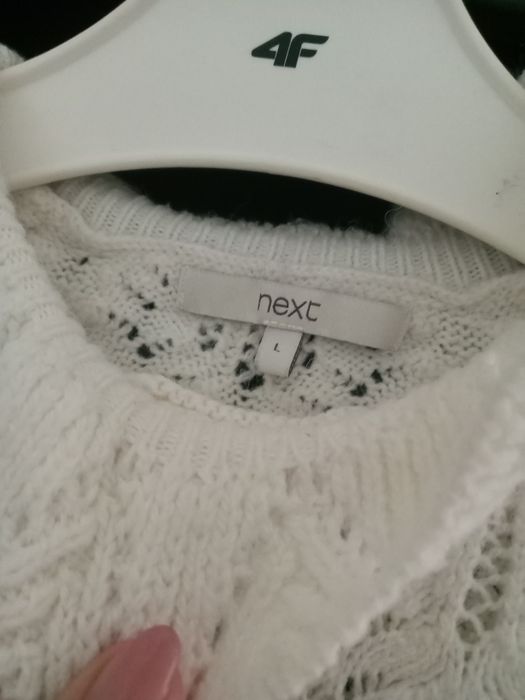 Miękki, elegancki ażurowy śmietankowy sweterek Next w rozmiarze L