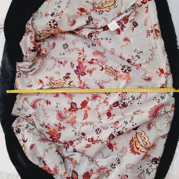 Sobretudo, casaco Nakuro preto de pelo sintético, novo