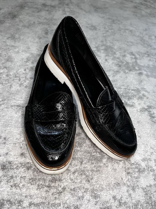 Жіночі лофери чорні