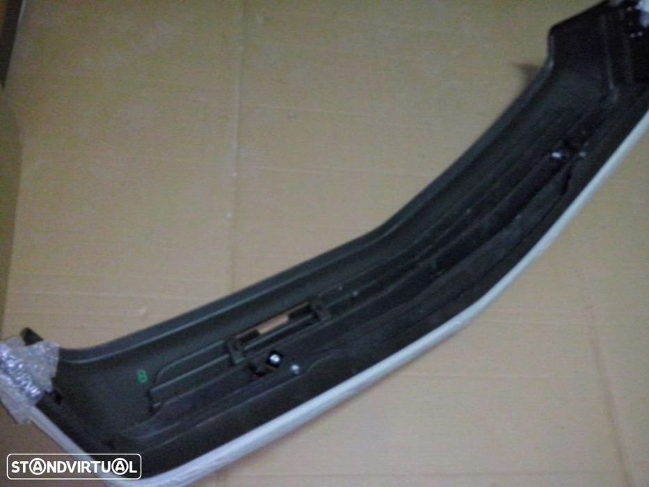 para choques frente Mercedes 190 W201 ( Novo)