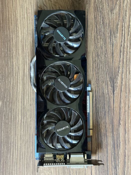 KARTA GRAFICZNA Gigabyte Radeon HD-6970 OC 2GB DDR5