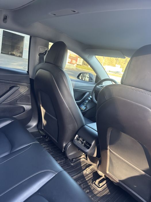 Продам Tesla 3 55