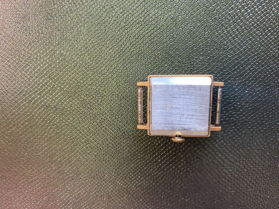 Жіночий годинник  « Луч»