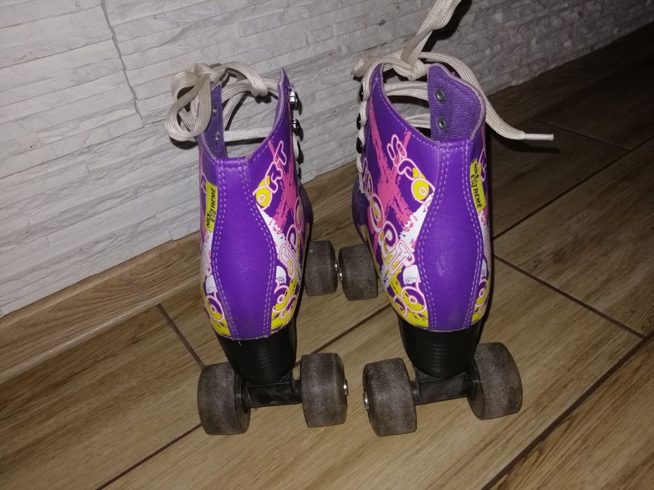 Świecące wrotki r. 35 j. Nowe
