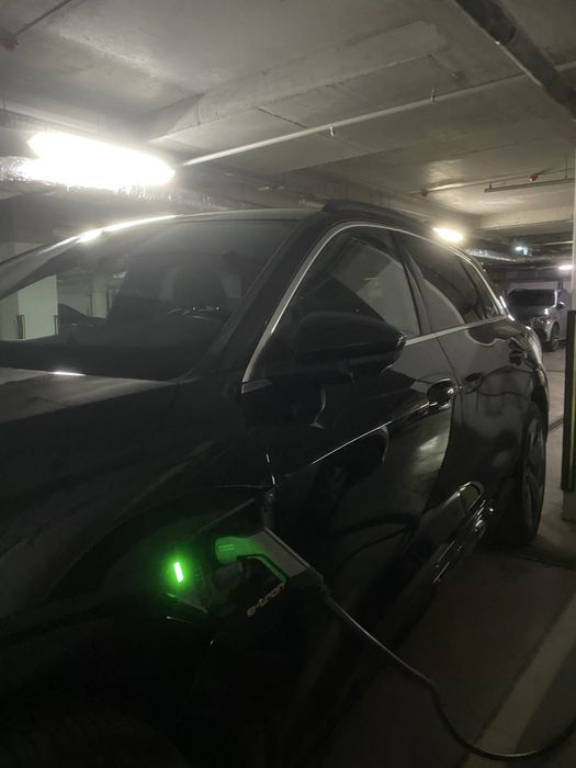 Audi e-rron, 55, 2019