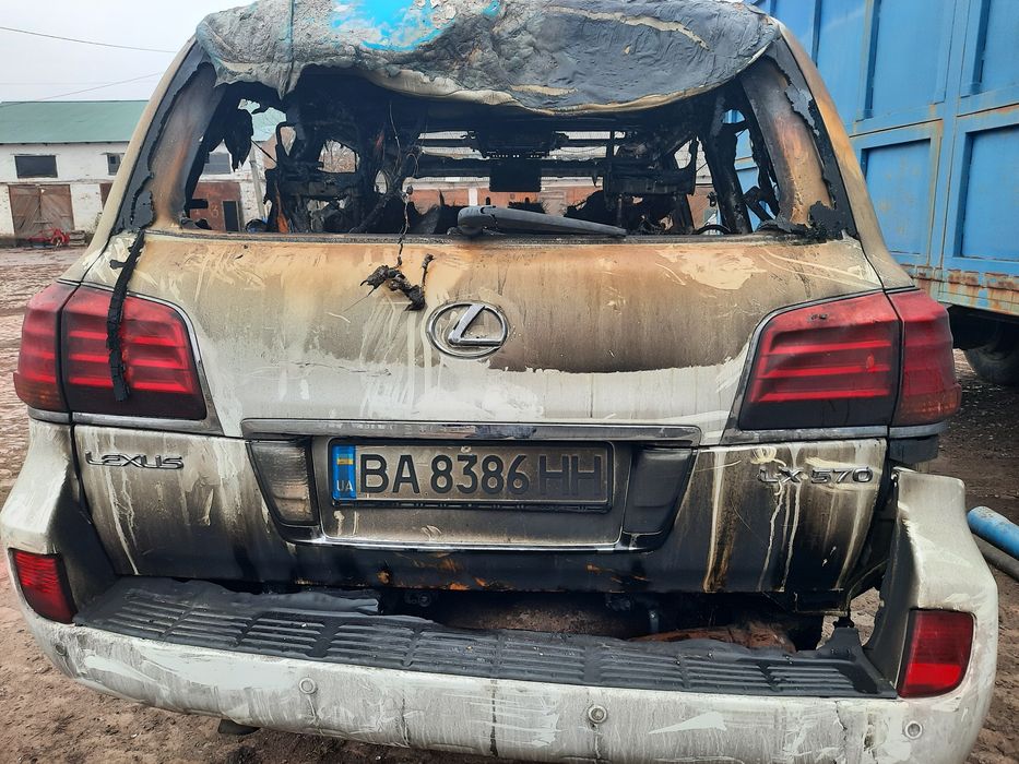 Лексус    лх 570