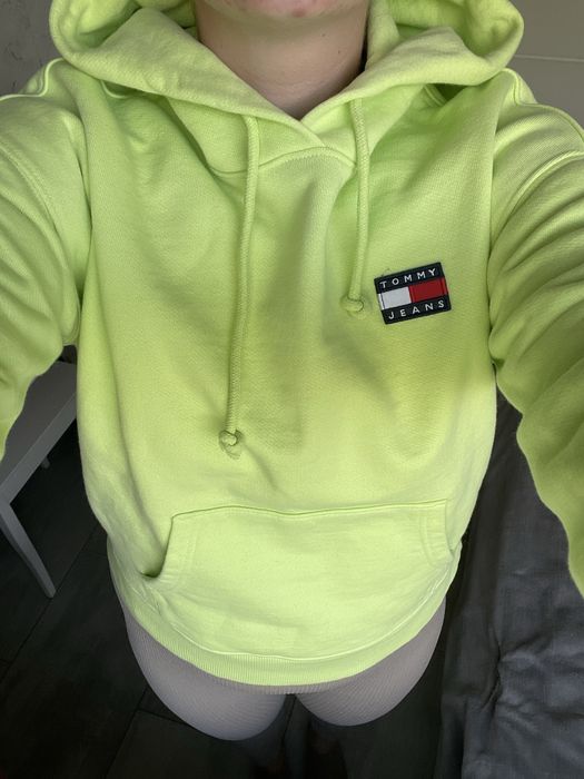 Bluza Tommy Hilfiger w neonowym stylu – S