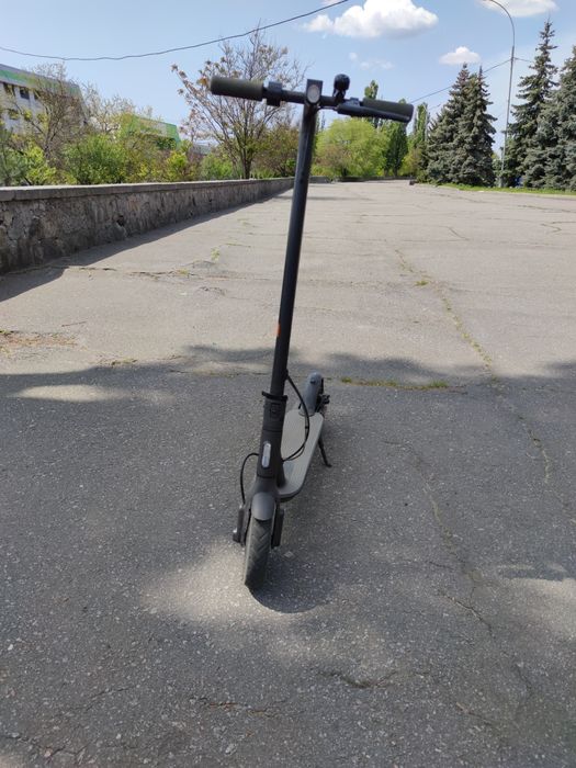 Електросамокат Xiaomi Mi Electric Scooter Essential Black