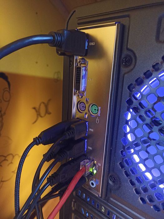 Computador AMD Ryzen 5 Pro | 8GB | 240GB