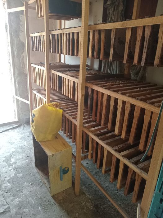 Продам пасеку со всем оборудованием .Розгляну