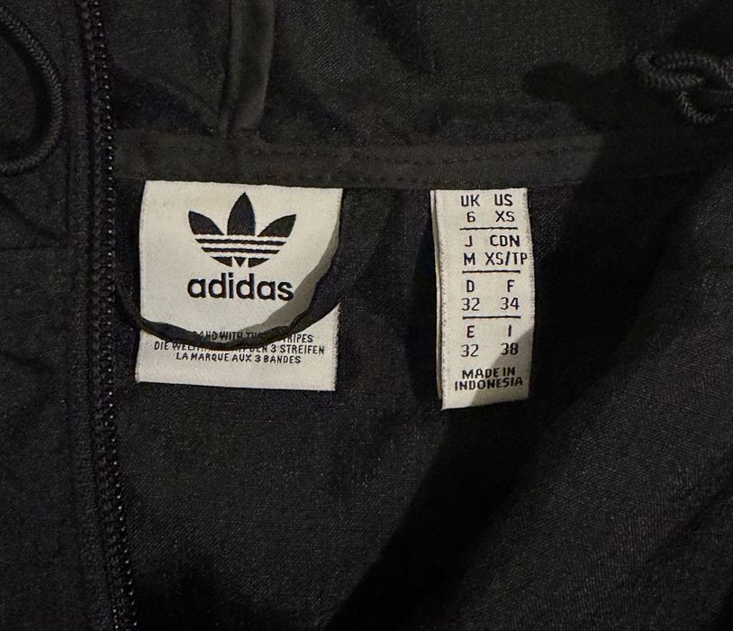 Вітровка adidas
