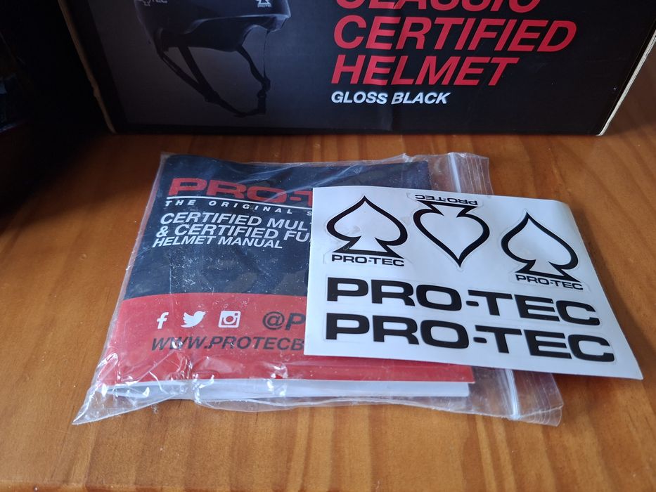 Capacete skate Pro-Tec Gloss Black tamanho M