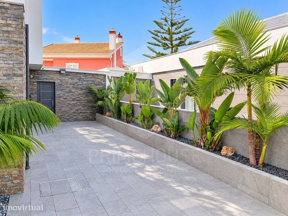 Moradia T4 Premium com Piscina Coberta e Garagem