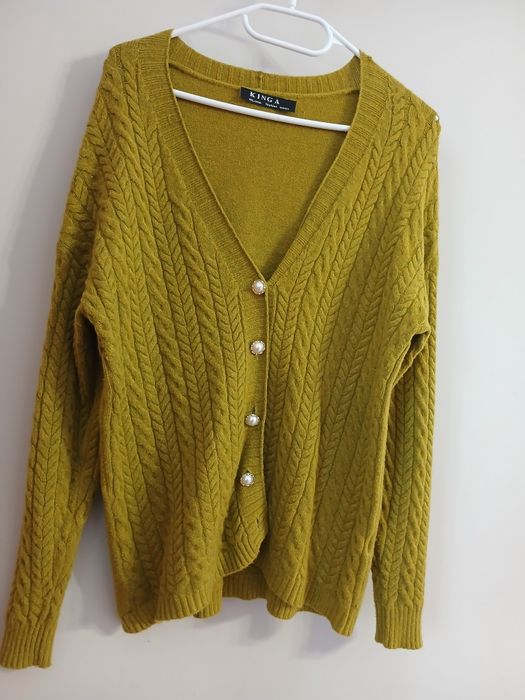 Oliwkowy sweterek damski S/M Kinga