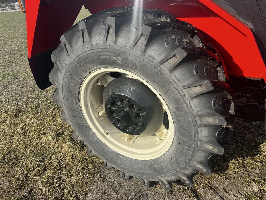 Zetor 7211 z pługiem do śniegu