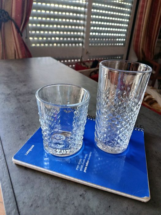 Copos modernos com 2 alturas