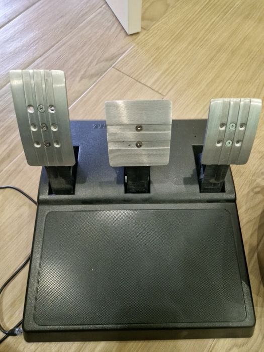 Volante para playstation e pc thrustmaster t300rs GT