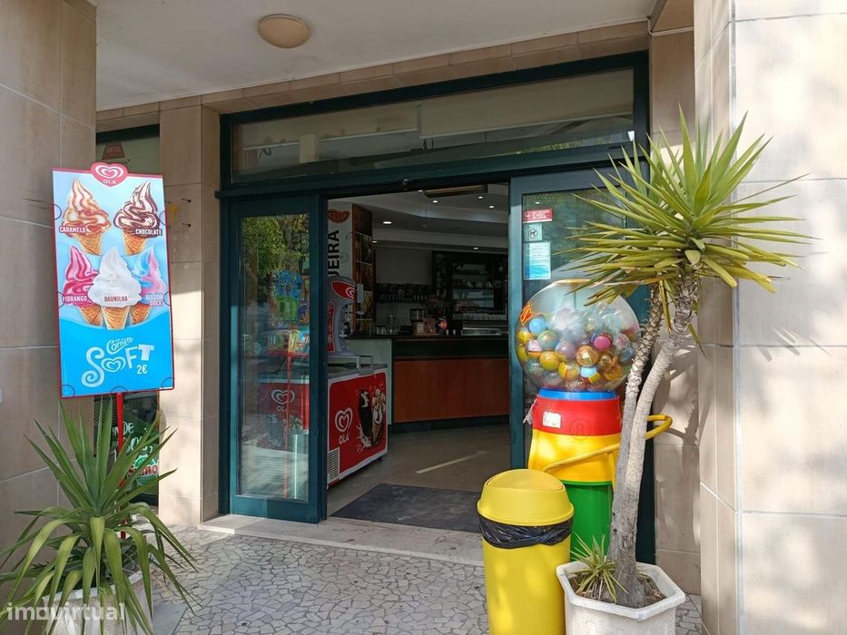 Pastelaria e Padaria com fabrico próprio, para trespasse, em Esgueira,