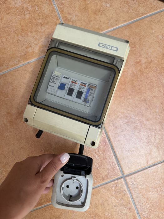 Quadro Elétrico Estanque Completo Hensel c/ Relógio Temporizador - Pronto a Ligar