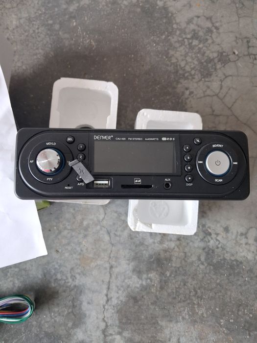 Auto Rádio com entradas USB