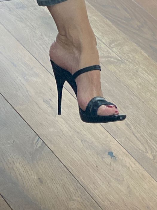 Widowiskowe szpilki Ryłko