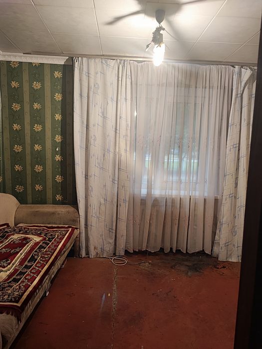 Продам 3-х кімнатну квартиру район залізничного селища.