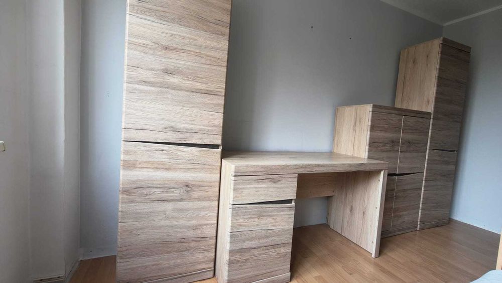 Biurko, komoda, bieliźniarka