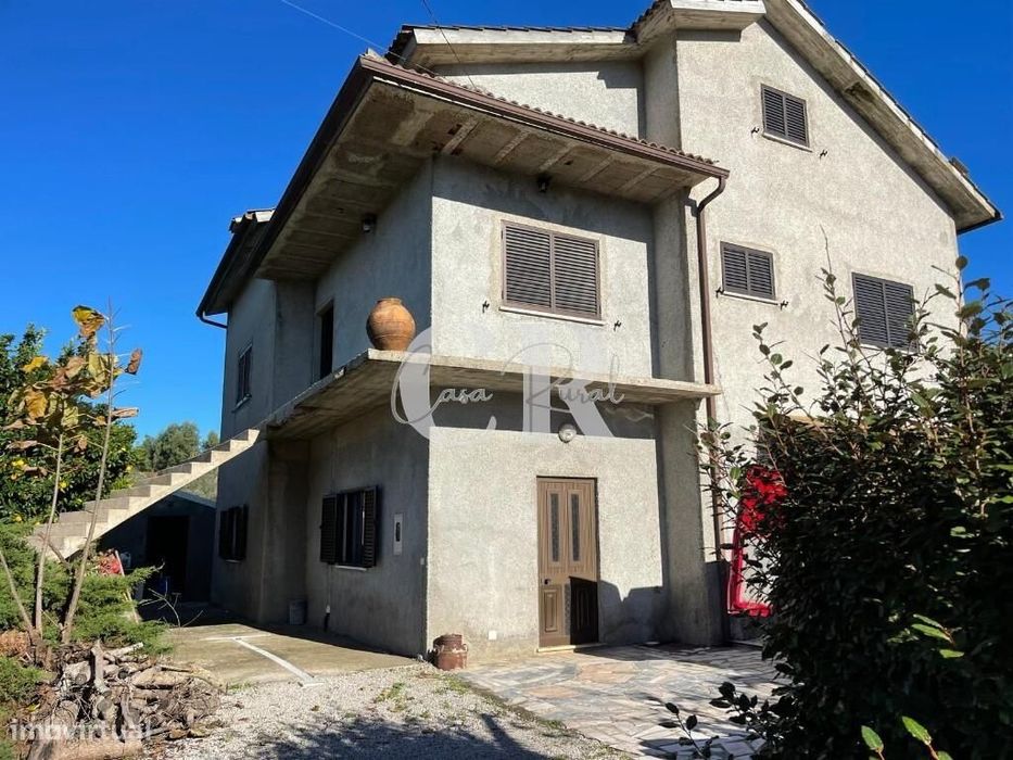 Moradia de 3 a 4 quartos para finalizar em São Miguel, Vila Nova de Po