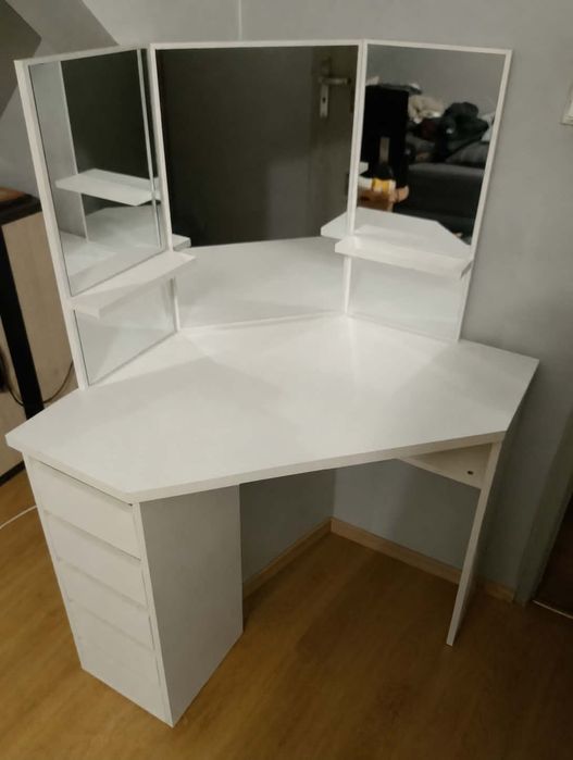 Toaletka do makijażu